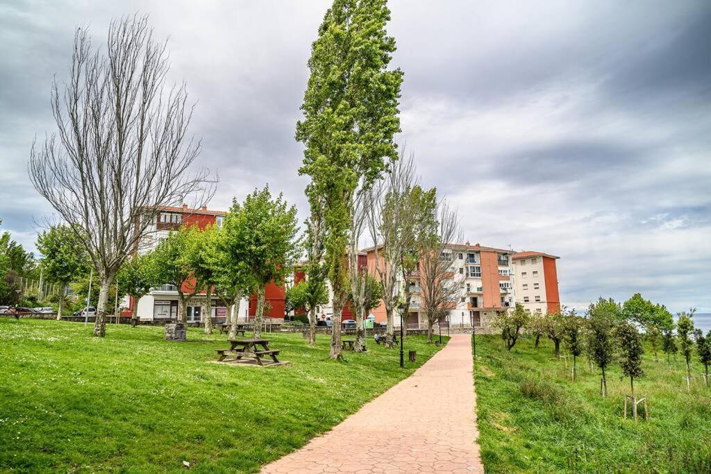 Coqueto Apartamento Junto Al Mar Bermeo Exterior foto